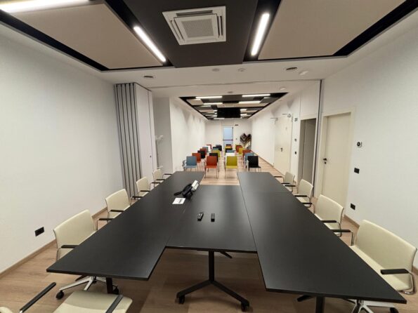 Affitto uffici coworking sala riunioni fino a 60 persone Bergamo