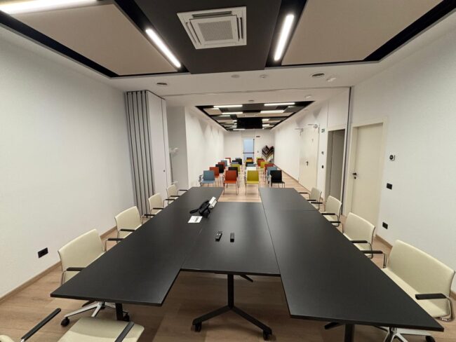 Affitto uffici coworking sala riunioni fino a 60 persone Bergamo