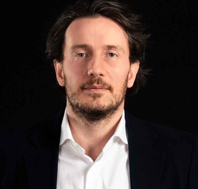 Dottor Luca Ferrari Chirurgo estetico Bergamo