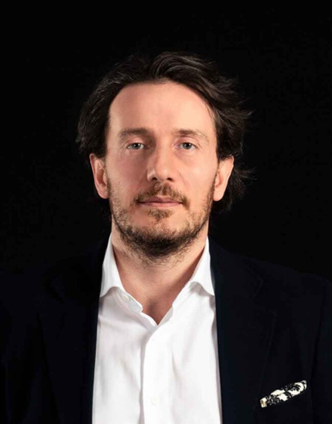 Dottor Luca Ferrari Chirurgo estetico Bergamo